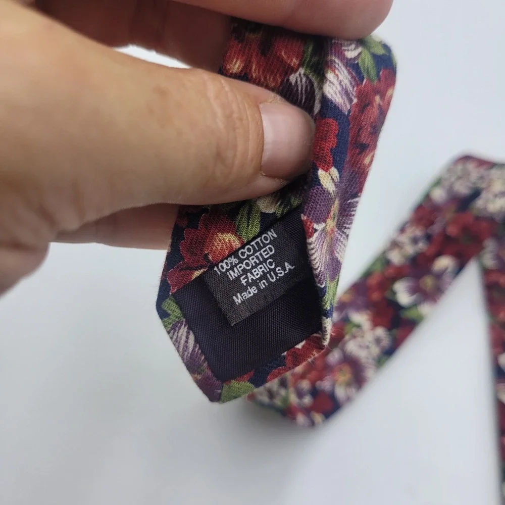 Brooks Brothers Men Floral Cotton Necktie Burgundy Navy Blue Made in USA Classic